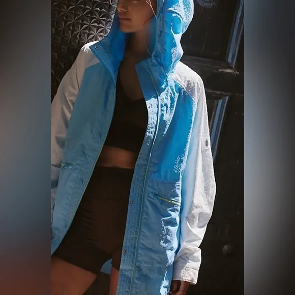 FP (Free People) Movement Singin in the rain packable jacket - Picture 4 of 14